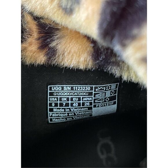 UGG Women's Czeriesa Panther Print Combat Boots - Picture 6 of 6